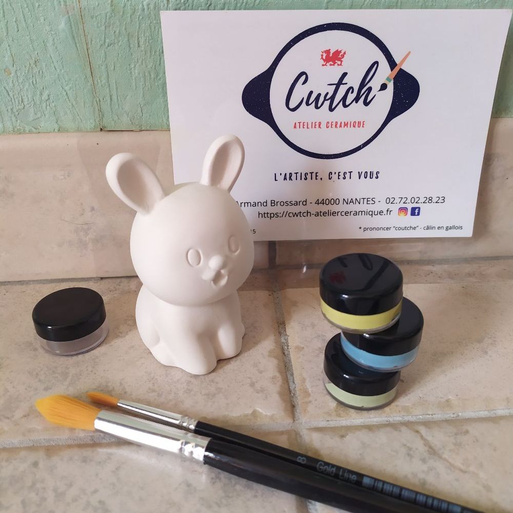 Kit à peindre chez soi fourni par Cwtch Atelier Ceramique